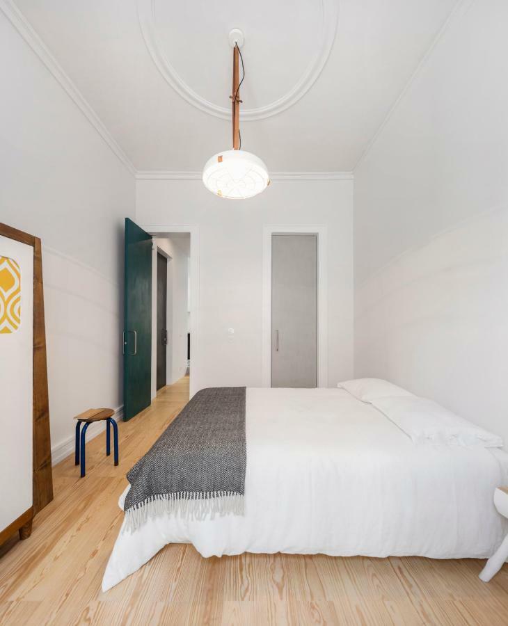 Awarded 3 Bedrooms Upscale Flat@Chiado Bairro Alto Lisbon Luaran gambar