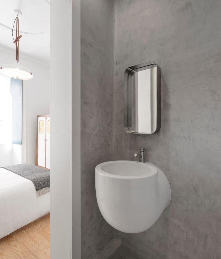 Awarded 3 Bedrooms Upscale Flat@Chiado Bairro Alto Lisbon Luaran gambar